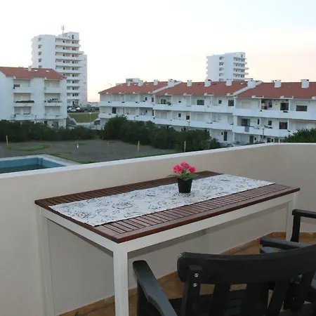 Apartment Holidays - Beach Front-malibu Connection *