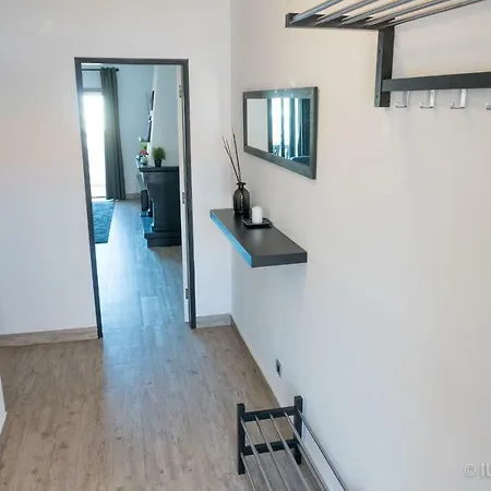 Holidays - Beach Front-malibu Connection Apartment