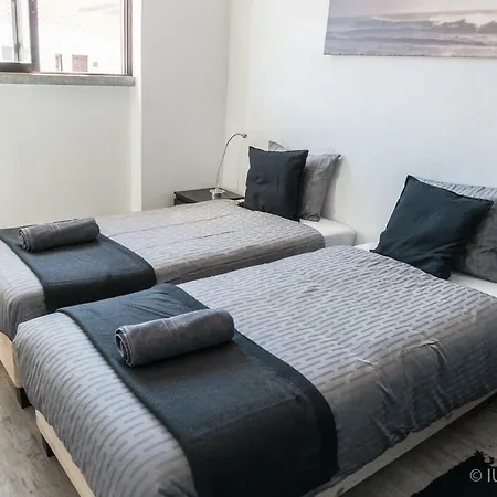 Apartment Holidays - Beach Front-malibu Connection